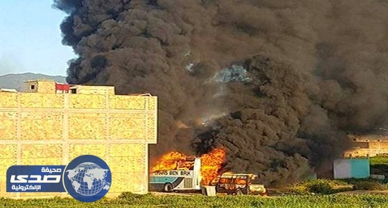 متظاهرون مغاربة يهاجمون مقرًا للشرطة ويحرقون حافلة للأمن