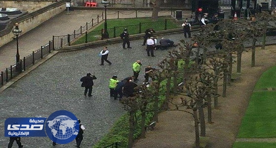 بالفيديو ..إطلاق النار امام البرلمان البريطاني يسفر عن إصابة 12 شخص على الأقل