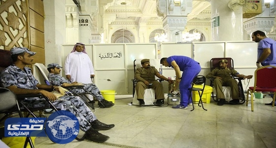 منسوبو قوات الحج والعمره يشاركون في حملة التبرع بالدم