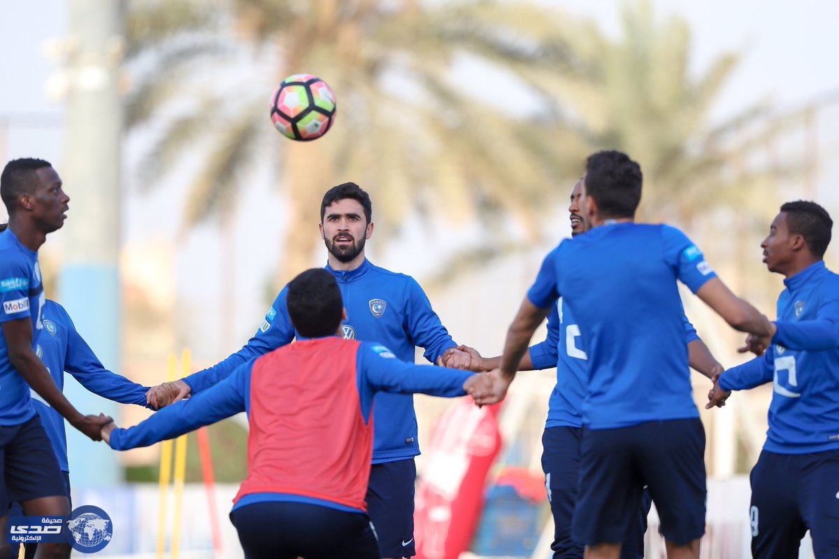 بالصور .. الهلال يخوض مرانه الرئيس قبل الكلاسيكو