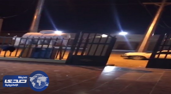 بالفيديو:مواطن يوثق هذا المشهد عند ذهابه لصلاة الفجر