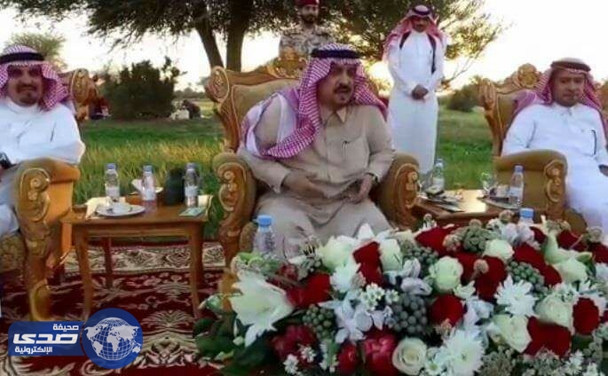 بالفيديو.. مسنّ يذكّر أمير الرياض بمواقف حدثت في صباه