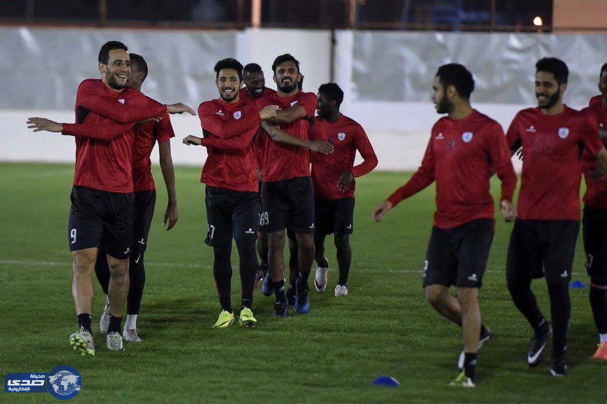 الشباب يبدأ الاستعدادا للوحدة