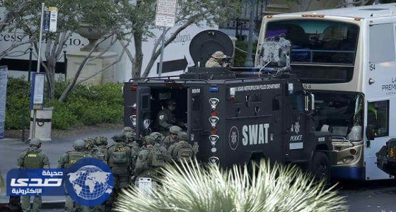 الشرطة الأمريكية تحاصر شخص في حافلة قتل آخر في لاس فيغاس
