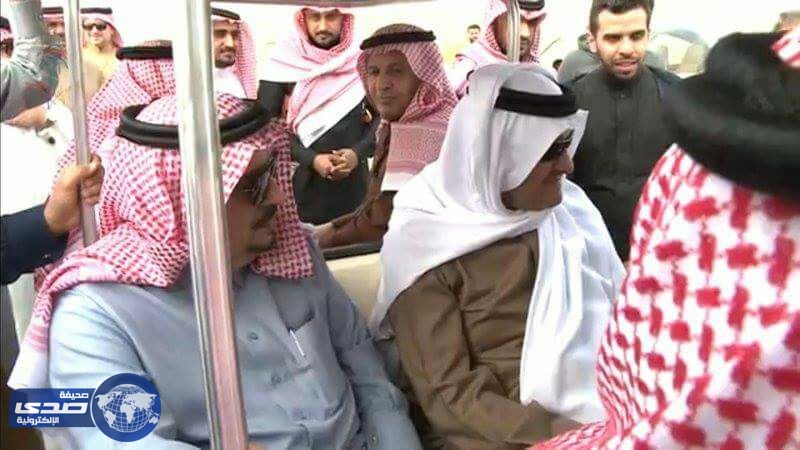بالفيديو .. الأمير سلطان بن سلمان يمازح طياراً زامله في عمل سابق