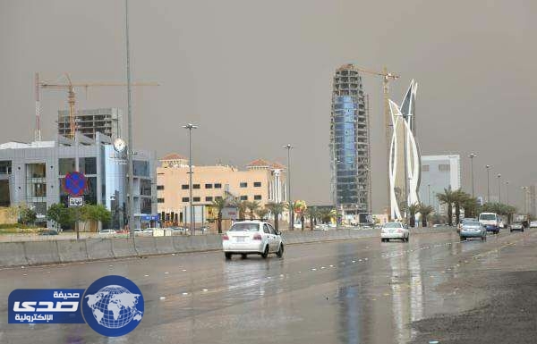 تحذير من أمطار رعدية ورياح مثيرة للأتربة على الرياض