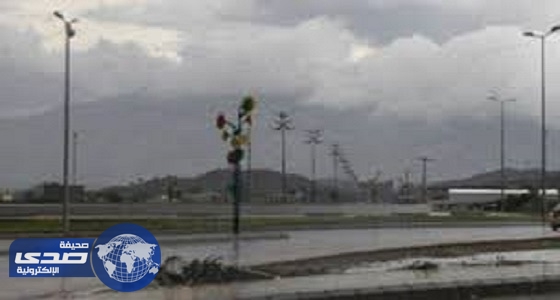 هطول أمطار على منطقة نجران.. والمدني يهيب بالحذر