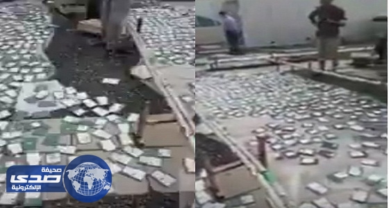 بالفيديو.. سفارة مصر بالكويت تنشر جوازات السفر لتجفيفها من المطر!