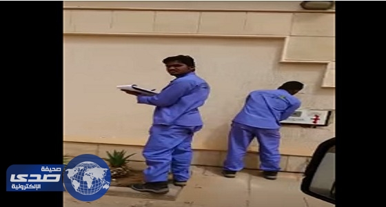 بالفيديو.. مواطن يرصد عمالة أجنبية لقراءة عدادات المياه بالقصيم