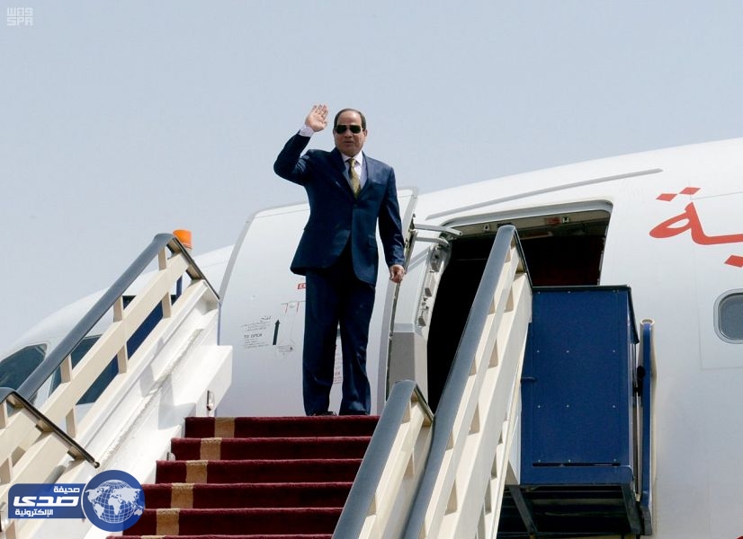 بالصور.. الرئيس المصري يغادر الرياض