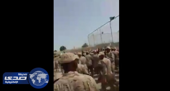 بالفيديو .. طلاب سعوديين يحتفون بمدربهم في الجيش الباكستاني