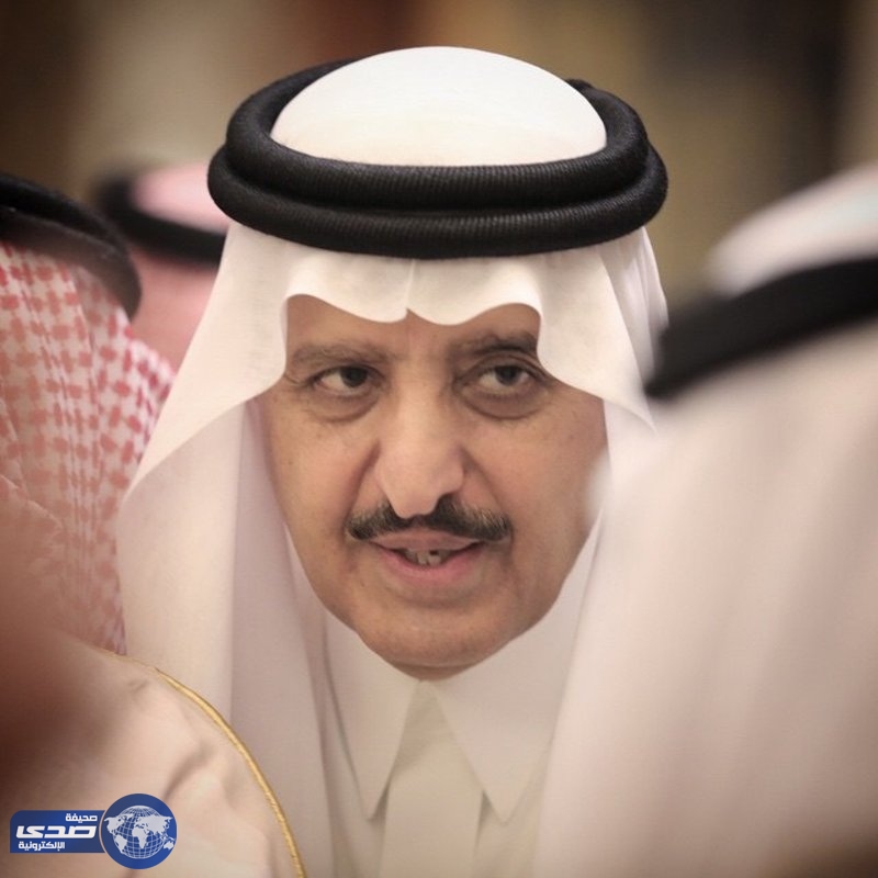 الأمير أحمد بن عبد العزيز ينهي خصومة بين قبيلتين بالسعودية واليمن