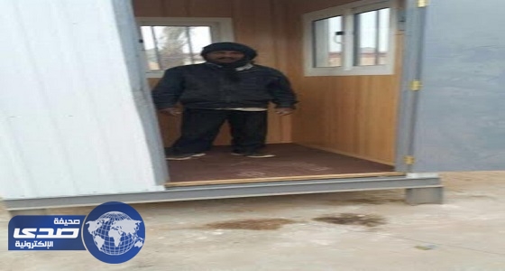 العمل والتنمية تنهي معاناة عامل يسكن وسط معدات بالرياض