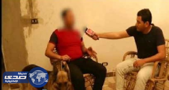 بالفيديو.. مصري يهجر زوجته ليتزوج كلبة