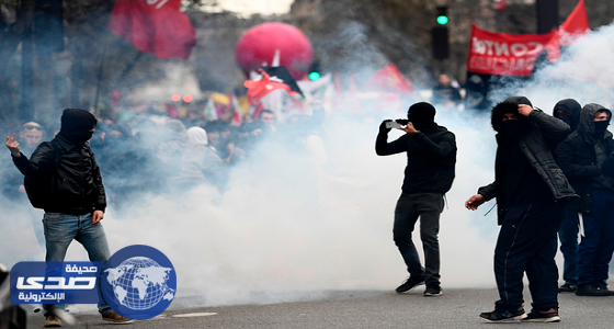 إشتباكات بين متظاهرين والشرطة في باريس