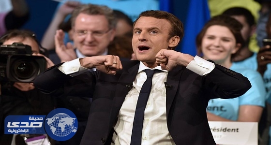 ماكرون وميلانشون يتصدران الانتخابات الفرنسية