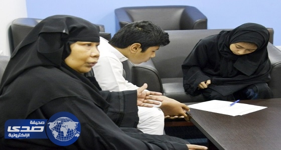 بالصور.. إندونيسية تتعرض للتعذيب بالنار والضرب المبرح على يد زوجها السعودي