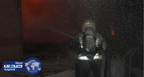 مدني دومة الجندل يخمد حريقاً في محل تجاري
