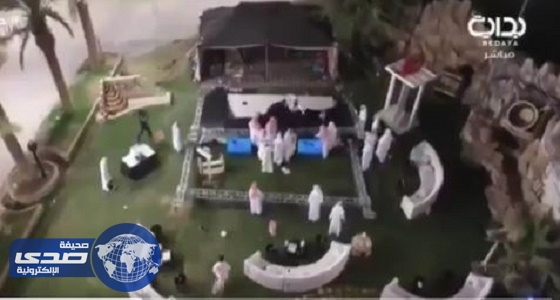 بالفيديو .. سقوط مسرح برنامج «حياتك» على قناة بداية