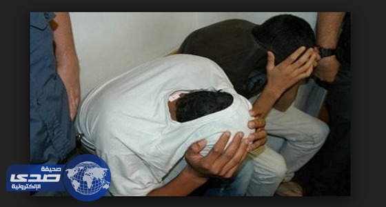 مواطنان يسلبان وافدا عربيا تحت تهديد السلاح في الثمامة