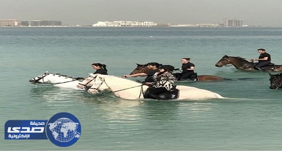 ⁠⁠⁠بالفيديو.. بنات حاكم دبي يمارسن رياضة خطيرة في البحر