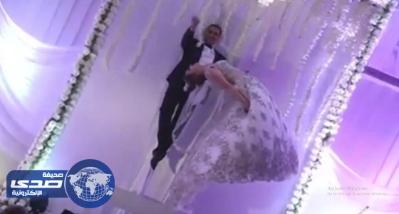 بالفيديو.. ساحر وزوجته في تونس يحتفلان بعرسهما بالطيران