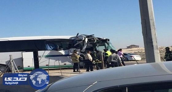 بالصور.. حادث مروع لحافلة شركة أرامكو بالدمام