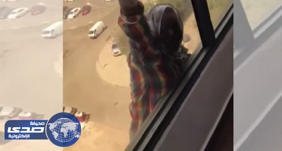 الكشف عن تفاصيل جديدة في محاولة انتحار خادمة إفريقية بالكويت ” فيديو “