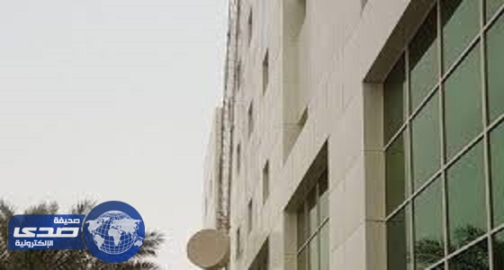 بالصور.. سقوط برج الاتصالات بمجمع الملك عبدالله في جدة