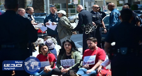 بالصور.. الشرطة الأمريكية تعتقل عددا من المناهضين لسياسة الترحيل
