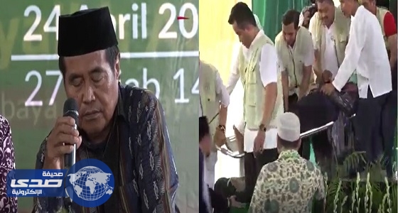 بالفيديو.. إندونيسي يلفظ أنفاسه الأخيرة أثناء تلاوته القرآن الكريم