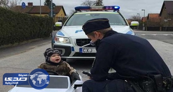 الشرطة السويدية تطارد سيارة يقودها طفل عمره عام