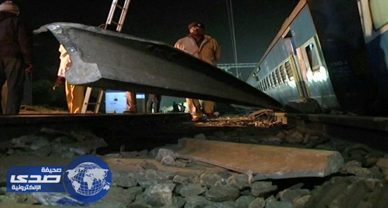 مصرع 32 وإصابة 50 آخرين في خروج قطار بالهند عن مساره