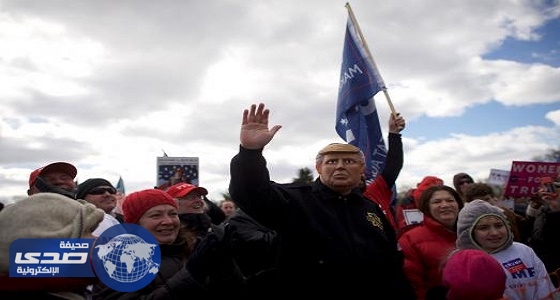 مسيرات في واشنطن تطالب ترامب بكشف ضرائب دخله