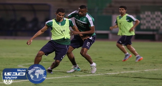 الأهلي يواصل تحضيراته للقاء الرائد