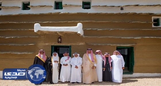 سلطان بن سلمان يدشن أشهر القصور التراثية على ضفاف وادي أبها