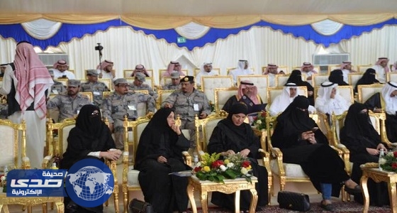 عضوات مجلس الشورى يثرن ضجة على مواقع التواصل والسبب جلوسهن أمام الرجال