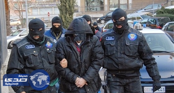 الشرطة الإيطالية تلقي القبض على 6 &#8221; نازيين جدد &#8220;