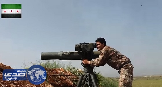 بالفيديو .. تدمير دبابة بصاروخ تاو على جبهة طيبة الإمام بريف حماة