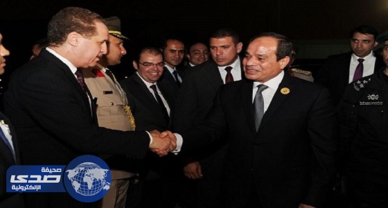 الرئيس المصري يغادر الرياض بعد مشاركته في القمة
