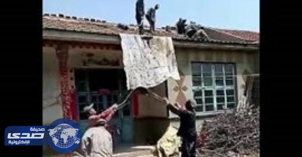 بالفيديو.. صينيون يبنون منازل بالمناطق الريفية بطرق سريعة