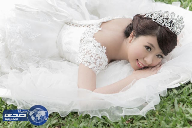 بالصور.. مصابة بالسرطان تٌحقق حلمها بجلسة تصوير لحفل زفاف بدون عريس