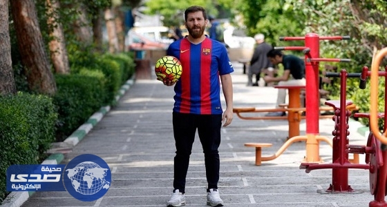 بالصور.. إيران تعتقل «ميسي» بسبب حسناوات طهران