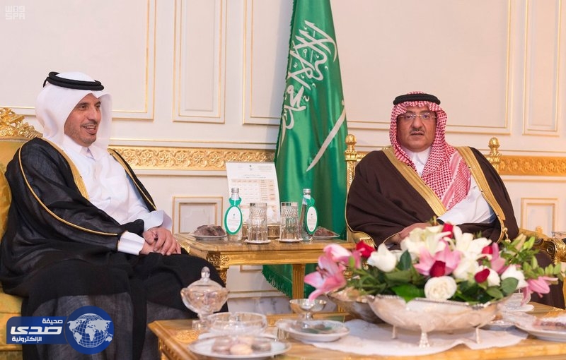 ولي العهد ورئيس مجلس الوزراء القطري يستعرضان آخر تطورات الأوضاع في المنطقة