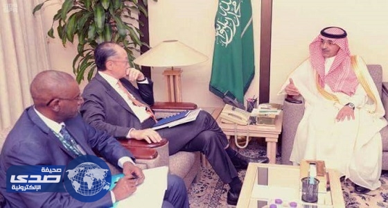 الجدعان يناقش أزمة الأمن الغذائي و إعادة إعمار اليمن مع رئيس البنك الدولي