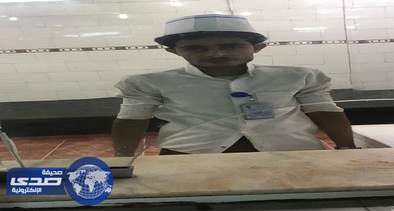 بلدية الريث بجازان تلزم العمالة في المحلات بإبراز الشهادات الصحية