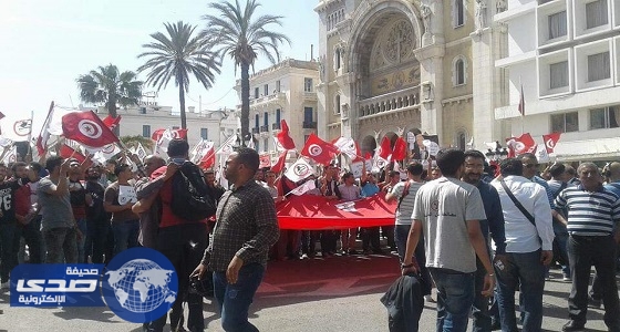 بالصور.. مسيرات غاضبة في تونس ضد قانون المصالحة مع رموز نظام «بن علي»