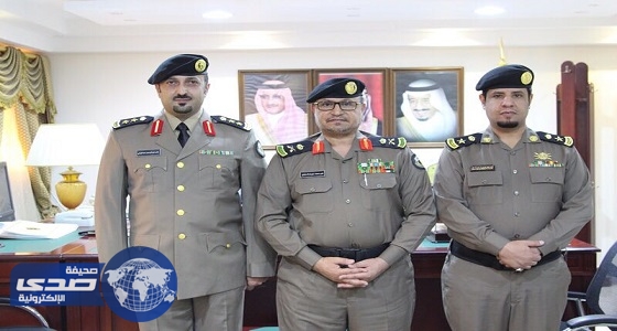 مدير شرطة منطقة الباحة يقلد «العقيد بندر» و«المقدم محمد» رتبهم الجديدة