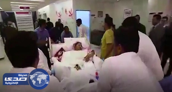 بالفيديو.. لحظة وصول «فتاة النصف طن» المصرية لأبوظبي لاستكمال علاجها