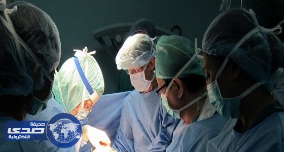 نجاح جراحة لاستئصال أجزاء من أمعاء طفل بولادة حفر الباطن